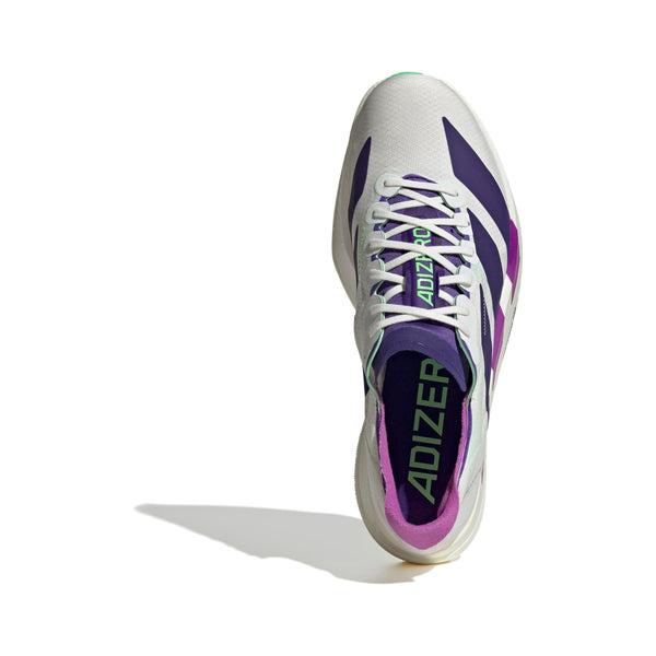 En enkelt Adidas Adizero Adios Pro 4 herresko i Cloud White/Core Purple/Lime Burst vises ovenfra med lilla og sorte detaljer, grønne og lilla detaljer og "ADIZERO" på tungen mod en hvid baggrund.