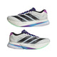 Et par Adidas Adizero Boston 13 herre sko i Cwhite/Cblack/Limbur, med sorte striber, lilla detaljer på hæl og pløs, blå og grønne detaljer på sålen, Lightstrike Pro støddæmpning og Adidas-logoer på siden.