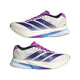 Adidas Adizero Boston 13 Dame løbesko i Cwhite/Cpurpl/Limbur er vist fra siden med en hvid base, lilla og blå gradientstriber, lilla snørebånd, sort foring og grønne sål-accenter på en almindelig hvid baggrund.
