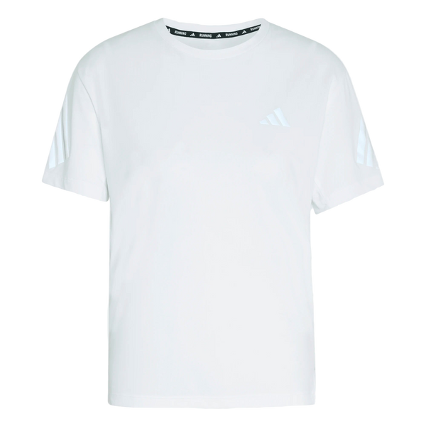 Adidas Adi365 Running Tee til kvinder har en hvid rund hals, korte ærmer, et lille Adidas-logo på brystet, diskrete striber, Climacool-teknologi for komfort under løbetræning eller daglig brug og gentaget branding inde i kraven.