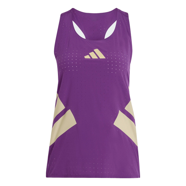 Adidas Rtr Tank, Dame, Violet er en ærmeløs atletisk top med beige diagonale accenter, et lille geometrisk brystlogo og åndbart perforeret stof, vist på en hvid baggrund.