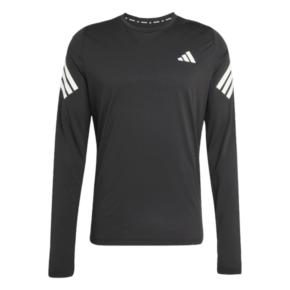 Adidas Adi365 Long Sleeve Shirt til mænd har et sort design med hvide skulderstriber og et hvidt geometrisk logo på venstre bryst, vist mod en almindelig hvid baggrund.