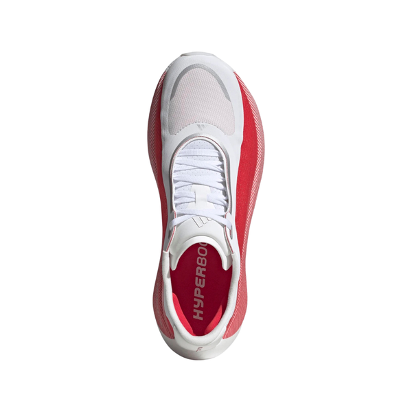 Et topbillede af Adidas Hyperboost Edge i Cloud White/Pure Ruby/Zero Metallic viser en hvid herreløbesko med røde detaljer, HYPERBOOST på den pink-røde indersål, hvide snørebånd og en overdel i mesh - ideel til landevejsløb.