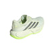 En Supernova Prima 3 herreløbesko fra Adidas i farvekombinationen Cryjad/Ironmt/Siggnr, der fremviser lysegrå nuancer med sorte striber og neongule detaljer. Designet byder på blød stødabsorbering i den tykke, buede sål og har Adidas-logoet på hælen, alt sammen på en hvid baggrund.