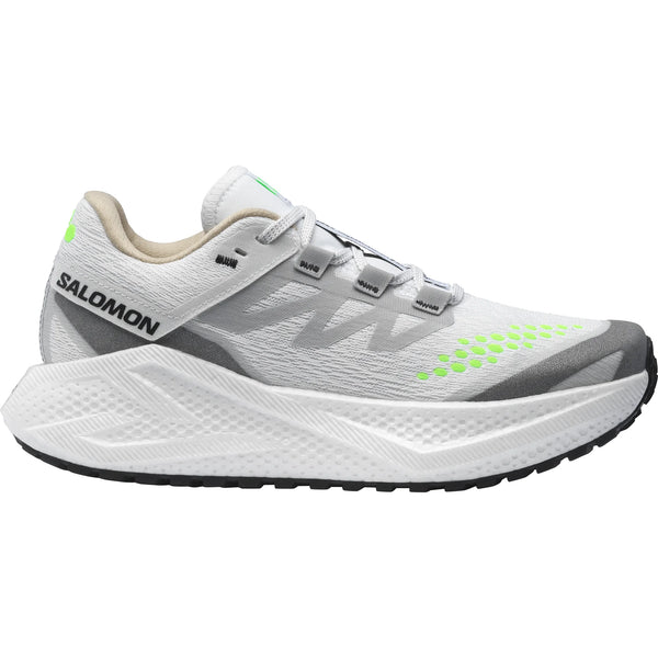 Salomon Aero Glide 3 GRVL damesko i White/Ftw Silver/Green Gecko har en tyk struktureret sål og neonfarvede detaljer - perfekt til stilfuld atletisk præstation.
