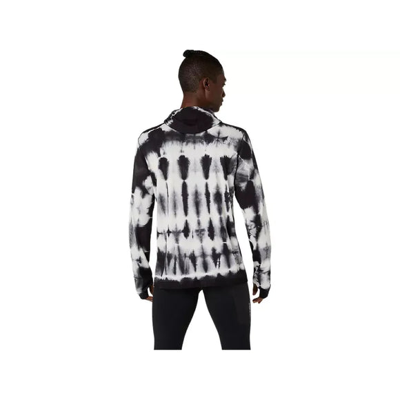 En person står med ryggen til og har en ASICS Limited Series Road Insulate LS Top til mænd i farven Cream/Performance Black på – et fremragende valg som herre-løbebluse eller vinterløbetrøje – sammen med sorte bukser. Baggrunden er ensfarvet hvid.