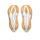Undersiden af to ASICS Megablast unisex-løbesko i farvekombinationen White/Orange Glow, med hvid base og lysebrunt gummisålmønster med geometriske mønstre, der sikrer greb og vejgreb, vist på en ensfarvet hvid baggrund. Disse sko er udviklet med det innovative FF TURBO SQUARED-skum og giver maksimal affjedring for forbedret ydeevne.