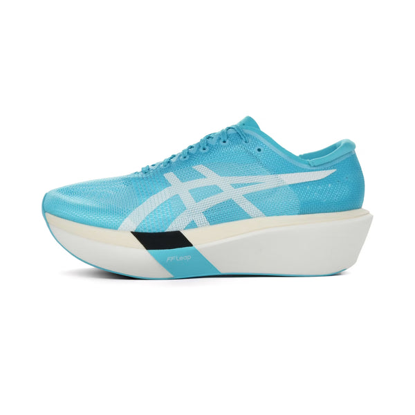 Asics Metaspeed Sky Tokyo (unisex) i farven Aquarium/White er en løbesko med en tyk hvid sål, en kulstofplade og et hvidt logo på siden, vist på en hvid baggrund.