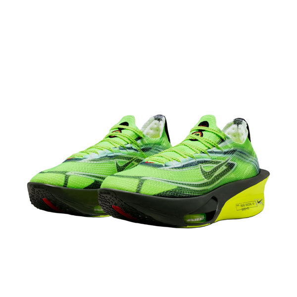 Et par Nike Alphafly Next% 3 løbesko herre i Multi-Color/Black-Volt-White, med sort/gule såler, synlig Air Zoom-støddæmpning i hælen og en sort Nike-swoosh på siden.