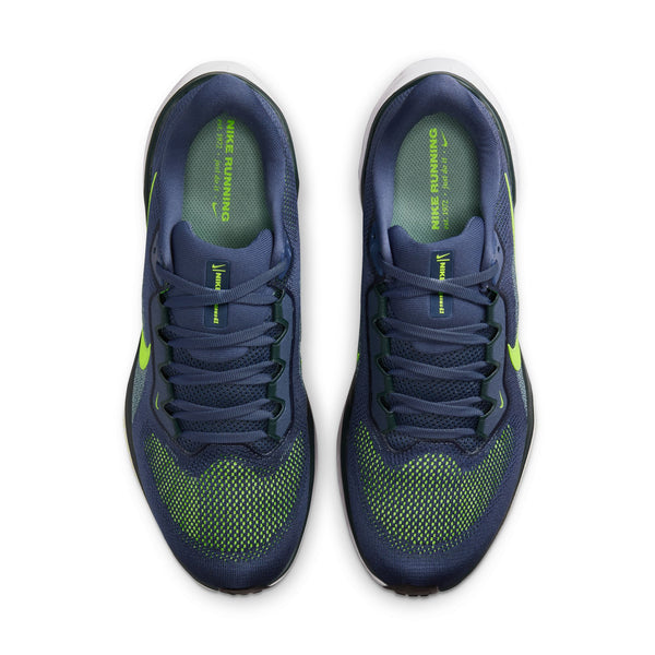Et par Nike Pegasus 41 løbesko herre i Sanded Purple/Volt-Seaweed-Cannon, set ovenfra på en hvid baggrund. Disse løbesko har mesh-materiale, synlige snørebånd og Nike Running-indlægssåler med React-skum for komfort.