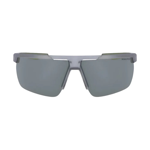 Nike Windshield solbriller, unisex model i MT Wolf Grey/White/Silver Flash, perfekte til løb med semi-rimless grå linser og stel, UV-beskyttelse, vist forfra mod hvid baggrund.