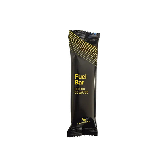 En sort indpakket Noutron Fuel Bar, Lemon 55 g med gul og hvid tekst og et lille logo nederst i midten. Perfekt før og under træning med højt kulhydratindhold.