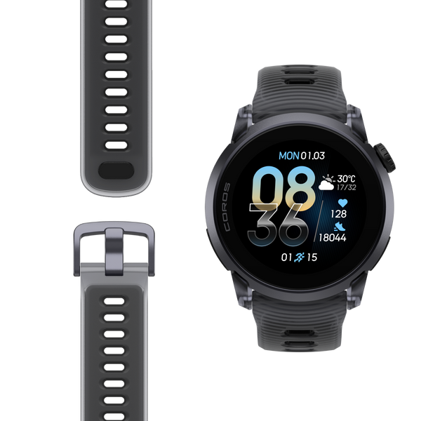 COROS Pace 4 Aluminium Multisport Watch, Black Crystal, med en rund AMOLED-berøringsskærm, viser tid, dato, vejr og skridt. Den er placeret ved siden af det justerbare sorte og grå armbånd på en hvid baggrund.