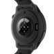 Bagsiden af en sort COROS Pace 4 Pro, hvor man kan se sensorerne og den prægede tekst, herunder Titanium, Sapphire og WR 5 ATM.