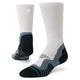 Lysegrå Stance Pace Light Crew, unisex, lysegrå strømper med mørkegrå og sorte forstærkede paneler ved hæl, tå og fodbue.