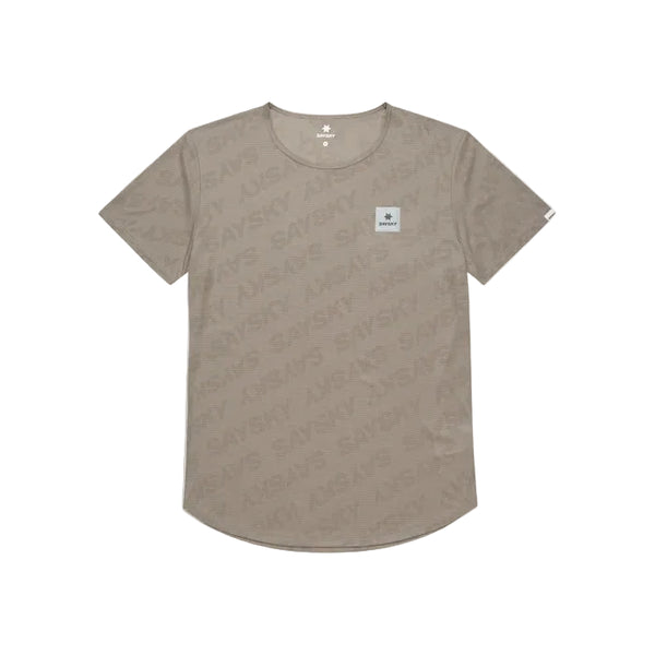 Saysky Reactive Flow T-shirt, Herre, Dark Beige Logo er en kortærmet tee med tonalt all-over print, rund hals, buet kant og en lille stjerne på venstre bryst.