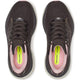 Et par Saucony Ride 19 Dame-løbesko i farven Torte/Eggshell, set ovenfra på en hvid baggrund. Den neutrale allround-sko har lyserødt indvendigt, sorte snørebånd og gulgrønne indlægssåler med påskriften »NEUTRAL«.