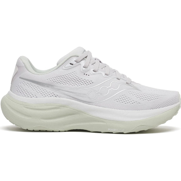 Saucony Ride 19, Dame, Fog/Cast har en overdel i mesh, snørelukning, struktureret sål og diskret branding på siden - ideel som neutral allroundsko til de daglige løbeture. Vist i en sideprofil på en almindelig hvid baggrund.