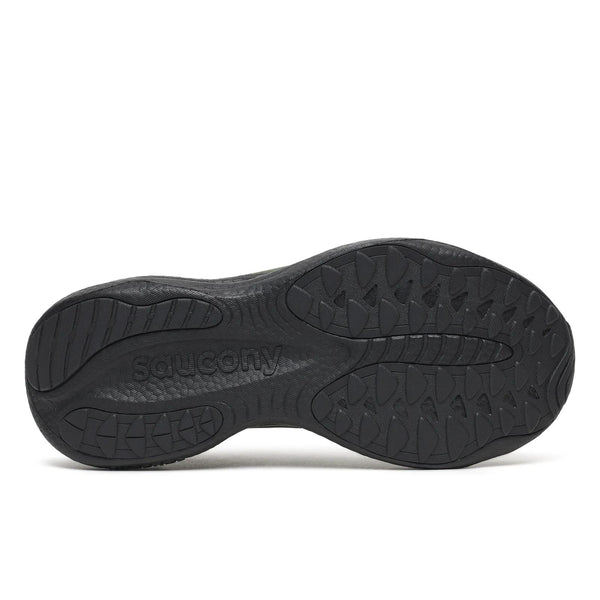 Billedet viser den sorte gummiydersål på Saucony Ride 19 Herre i farven Fatigue/Black, med forskellige strukturerede mønstre, der giver godt greb, samt "saucony" præget på midtfoden.