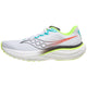 Saucony Ride 19 herreløbeskoen, i farven hvid/citron, har neongrønne og blå detaljer, et sort og orange sideelement samt en kraftig hvid sål med en diskret farveovergang ved hælen.