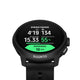Et Suunto Run 2 GPS-ur med 4 GB, helt sort, der viser en skærm med en igangværende træning med data for tempo, puls, udholdenhed og de resterende 10 kilometer.