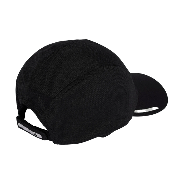 En Adidas Running Mesh 4 Panel-kasket i sort og refsil, unisex, vist set bagfra med en buet skygge og en justerbar rem med en reflekterende stribe. Kasketten er fremstillet af det åndbare Climacool-mesh-materiale.