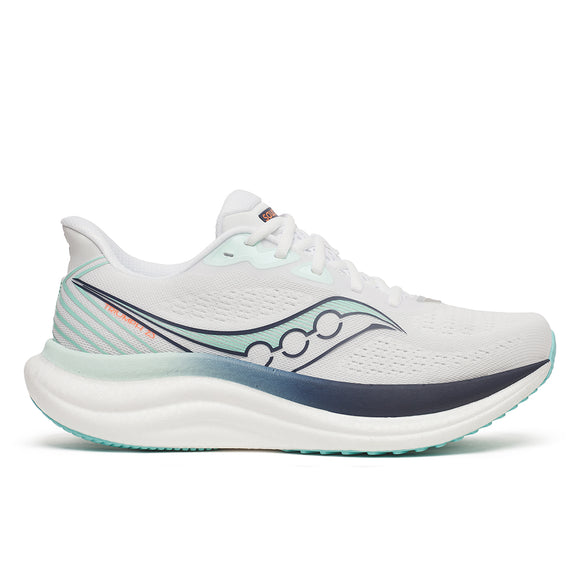 Saucony Triumph 23 løbesko dame i White/Navy har en overdel i mesh, snørelukning, tyk polstret sål med PWRRUN PB for komfort og et blåt gradientdesign på mellemsålen.