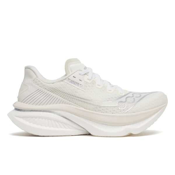 Saucony Endorphin Azura til kvinder i Ivory/White er en let atletisk løbesko med PWRRUN PB-dæmpning, overdel i mesh, snørelukning, formet sål og diskrete grå detaljer - designet til toppræstation.