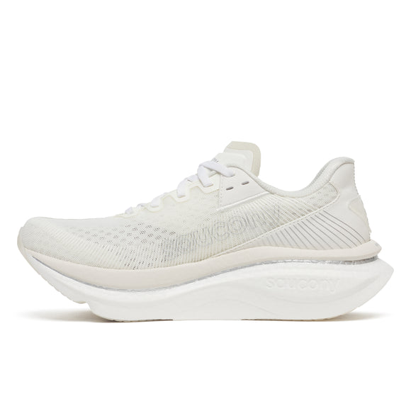 Et sidebillede af Saucony Endorphin Azura Dame i Ivory/White med overdel i mesh, snørelukning, tyk PWRRUN PB-dæmpet sål, diskret branding og et buet design, der giver en bedre løbepræstation.