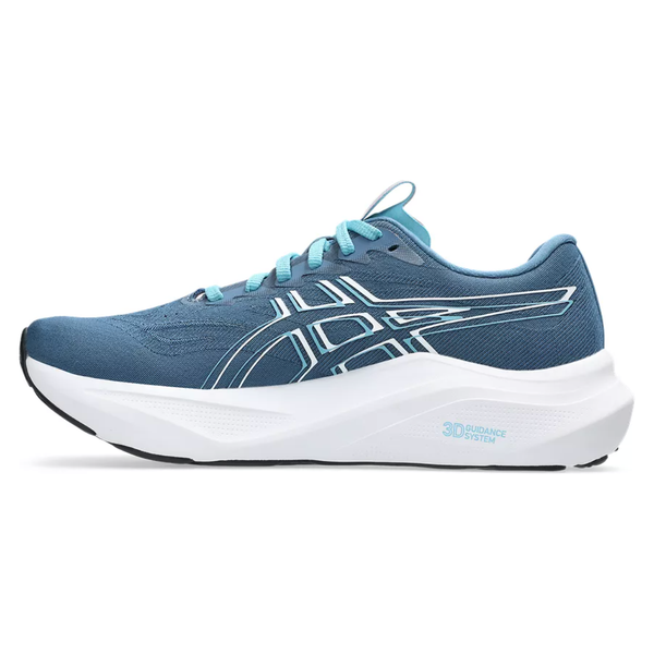 Asics Gt-2000 14 Dame i Winter Sea/White vises fra siden med lyseblå snørebånd, hvide detaljer og en tyk hvid sål med teksten "3D Guidance System" nær hælen på en hvid baggrund.