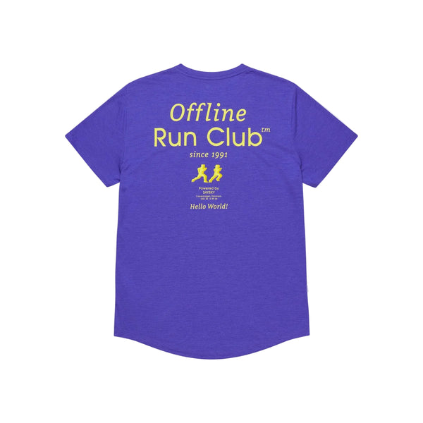Statement Combat Pro T-shirt, Herre, Purple fra Saysky er en åndbar sportstøj løbetrøje herre med gul "Offline Run Club since 1991"-tekst og to løbere på ryggen, med mindre tekst og "Hello World!" i bunden.