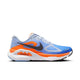Et sidebillede af Nike Structure Plus Herre i Hydrogen Blue/Off Noir-Blue Crystal med orange og hvide detaljer, en sort swoosh og "ZoomX" på mellemsålen - designet til at give stabilitet og støtte ved overpronation.