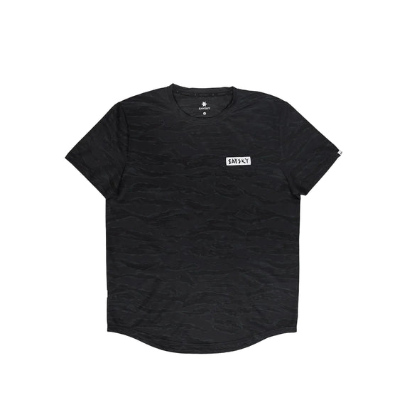 Saysky Tiger Combat T-shirt, herre, sort camouflage, med korte ærmer, mørkt camouflagemønster og et hvidt, rektangulært logo på brystet.