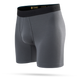 Et par Stance Turbulence Wholester-boxershorts til mænd i gråt, med en sort elastisk linning med Stance-logoet i gul og sort tekst. Disse tætsiddende boxershorts er fremstillet af det bløde Butter Blend-stof og præsenteres her på en ensfarvet hvid baggrund.