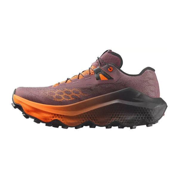 Salomon Ultra Glide 4 W trail-løbesko til kvinder i farvekombinationen Huckle/Black/Redor har en overdel i struktureret mesh, en tyk, stødabsorberende mellemsål til lange distancer og en robust sort og orange ydersål, som ses her fra siden.