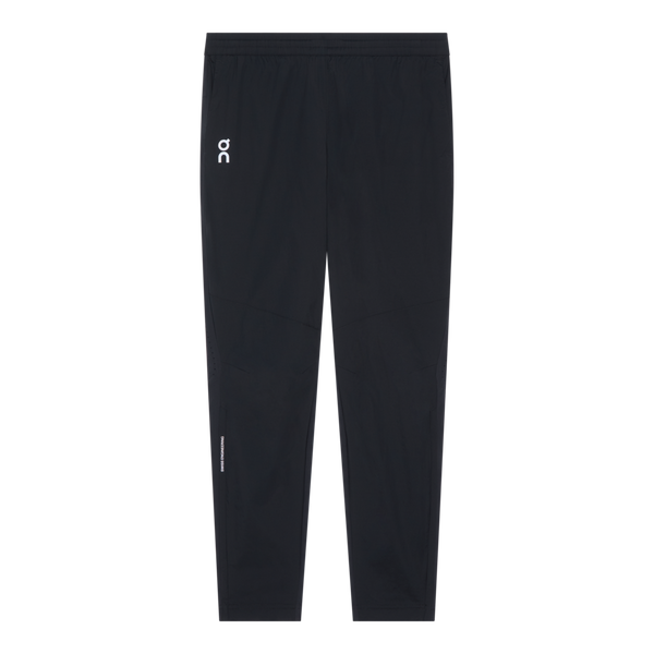 Weather Pants, Herre, Black fra On er sorte sportsbukser i slim fit med elastisk linning. De er designet som løbebukser til herrer og har et hvidt On-logo på venstre hofte samt teksten »RUNNING« tæt på venstre ankel. Baggrunden er ensfarvet hvid.