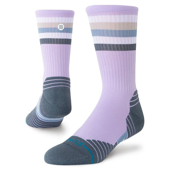 Lavender Maliboo Mid Crew-sokker til kvinder med grå og hvide striber omkring manchetterne og grå detaljer ved hæl og tå.