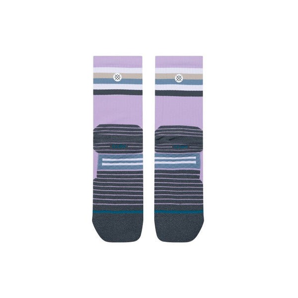Stance Maliboo Mid Crew-sokker til kvinder i lavendel med mørkegrå vandrette striber, farveblokstriber øverst og et lille logo-emblem.
