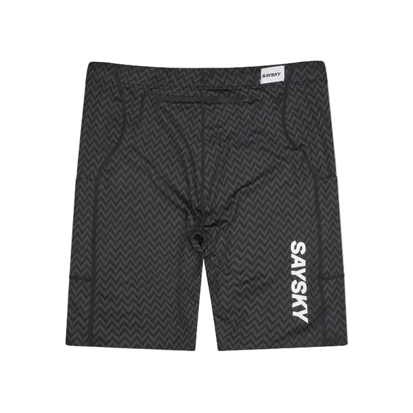 Saysky Zig Zag Combat+ Short Tights 9" til mænd har et sort zigzagmønster og en fed hvid branding på venstre lår og er fremstillet af genbrugspolyester.
