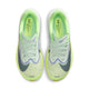 Et par Nike Zoom Fly 6 løbesko til mænd i Barely Green/Black Spruce-Volt Ice, vist ovenfra med mesh-overdel, hvide snørebånd, neongrønt for, ZoomX-skum-støddæmpning og grå detaljer på tæer og sider.