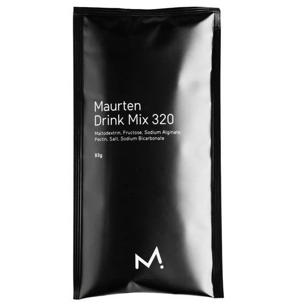 En matsort pakke på 83 g mærket Maurten Drink Mix 320, en energidrik med nedenstående ingrediensliste og et lille hvidt M.-logo i bunden.