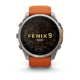 Her ses et Garmin fenix 9 Pro InReach 51 mm multisport-smartur med titaniumhus og et silikonerem i farverne Autumn Orange og Spark Orange. Den runde skærm viser et topografisk kort, hvor »FENIX 9 PRO« er fremhævet med fed guldskrift i midten, hvilket understreger urets avancerede navigationsfunktioner og inReach-kompatibilitet.