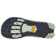 Billedet viser undersiden af Altra Lone Peak 9+ Dame, Glacier med en sort og lysegrøn Vibram-sål med en robust MaxTrac-profil, der giver et godt greb. Et gult Vibram-logo er synligt i midten.