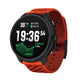 En Suunto Race 2 Coral Orange AMOLED GPS Sportsur viser dato, klokkeslæt, træningsdata og et linjediagram. Skærmen viser 19:36:54, den 30. oktober og en træningsvarighed på 7 timer og 45 minutter fordelt over 4 uger – alt sammen nøjagtigt registreret med Multiband-GPS.
